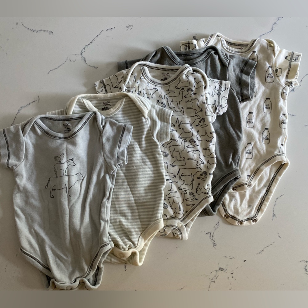Brand new onesies 0-3 mo